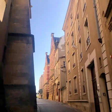 N° 8 - City Centre - Travail & Loisirs شقة ميتز